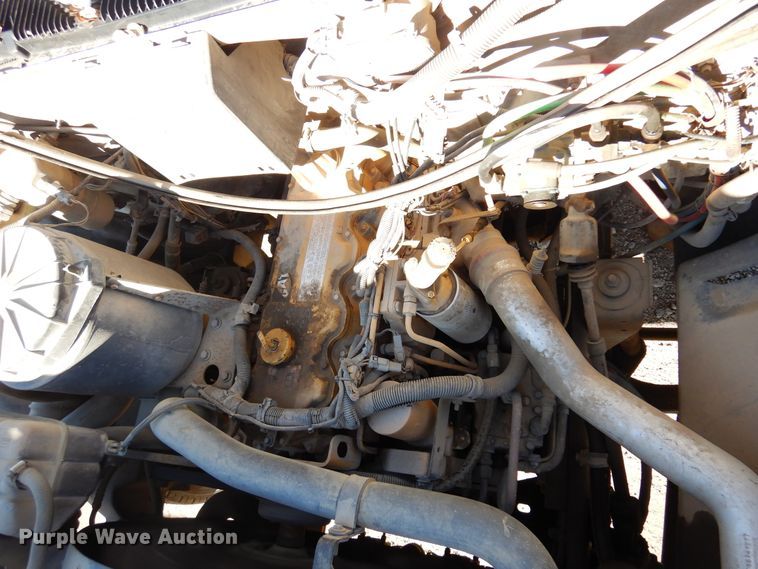 image for item JJ9791 1998 Chevrolet C6500  bucket truck