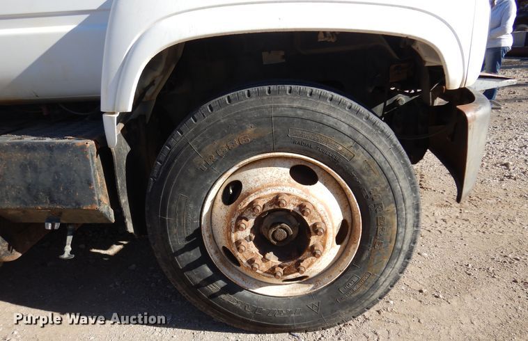 image for item JJ9791 1998 Chevrolet C6500  bucket truck