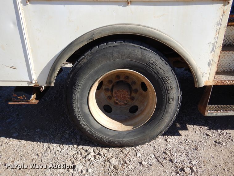 image for item JJ9791 1998 Chevrolet C6500  bucket truck