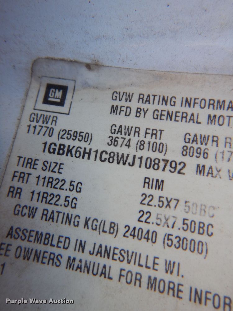 image for item JJ9791 1998 Chevrolet C6500  bucket truck