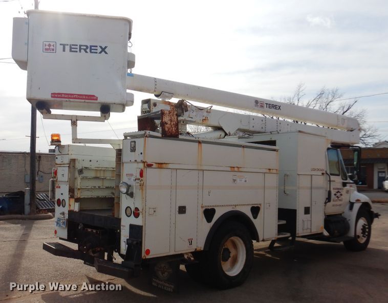 image for item JJ9853 2007 International 4300  bucket truck