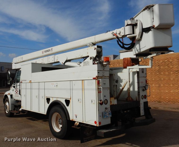 image for item JJ9853 2007 International 4300  bucket truck