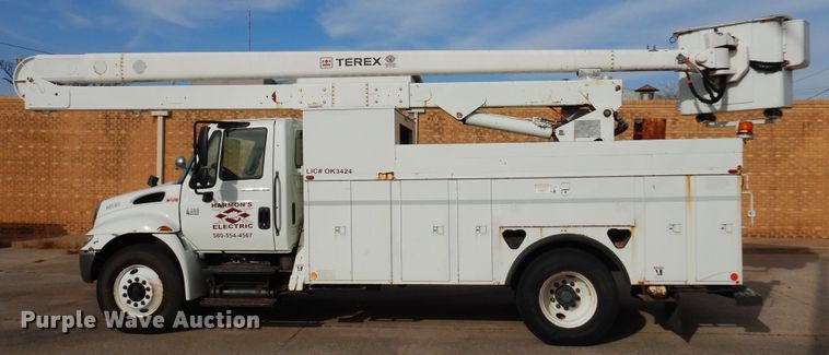 image for item JJ9853 2007 International 4300  bucket truck
