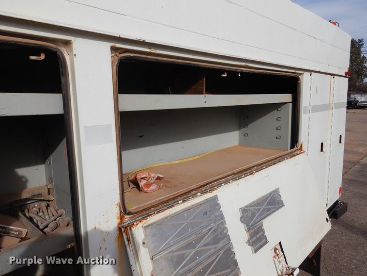 image for item JJ9853 2007 International 4300  bucket truck