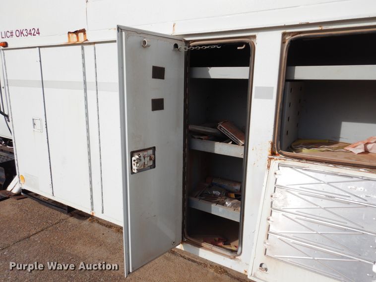 image for item JJ9853 2007 International 4300  bucket truck