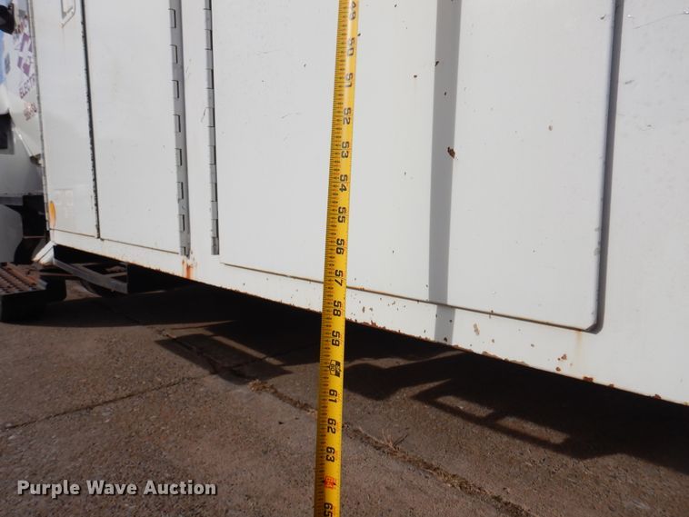 image for item JJ9853 2007 International 4300  bucket truck