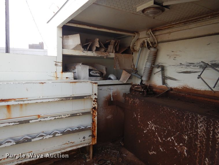 image for item JJ9853 2007 International 4300  bucket truck