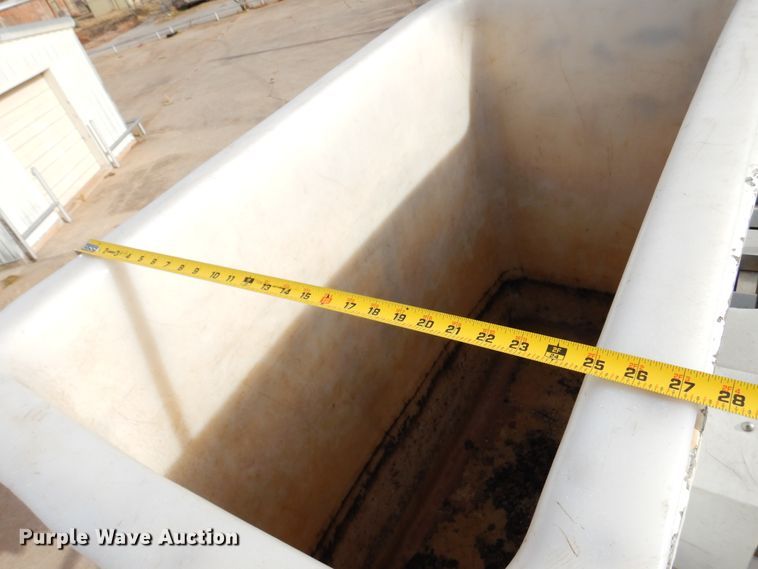 image for item JJ9853 2007 International 4300  bucket truck