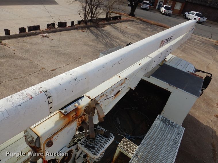 image for item JJ9853 2007 International 4300  bucket truck