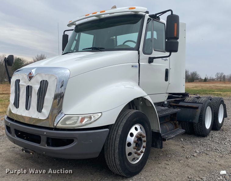 image for item JN9116 2012 International TranStar 8500  semi truck