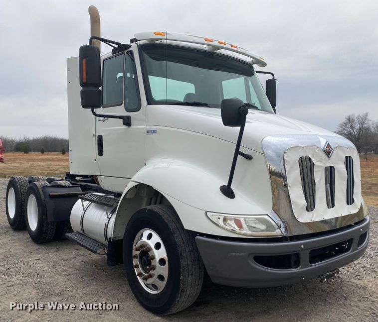 image for item JN9116 2012 International TranStar 8500  semi truck