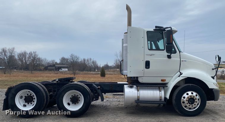 image for item JN9116 2012 International TranStar 8500  semi truck