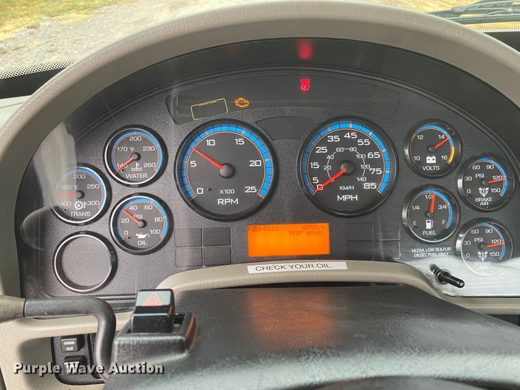 image for item JN9116 2012 International TranStar 8500  semi truck