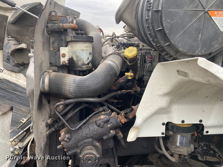 image for item JN9116 2012 International TranStar 8500  semi truck