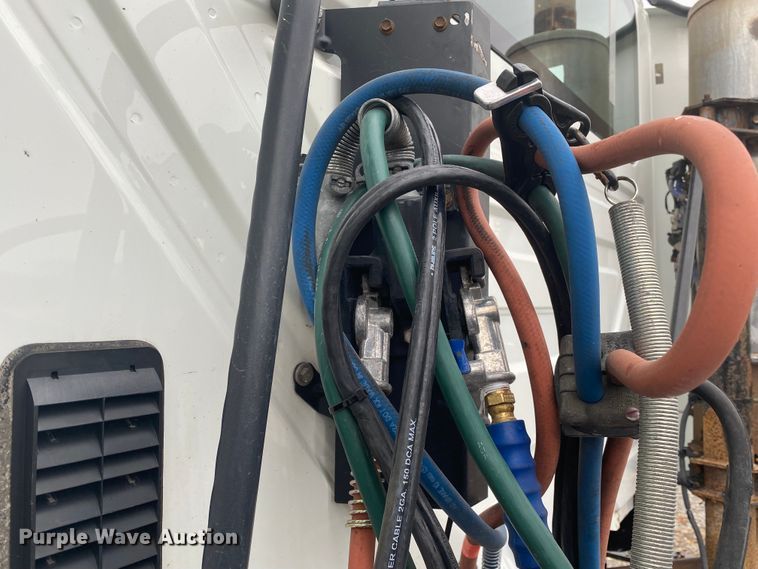 image for item JN9116 2012 International TranStar 8500  semi truck