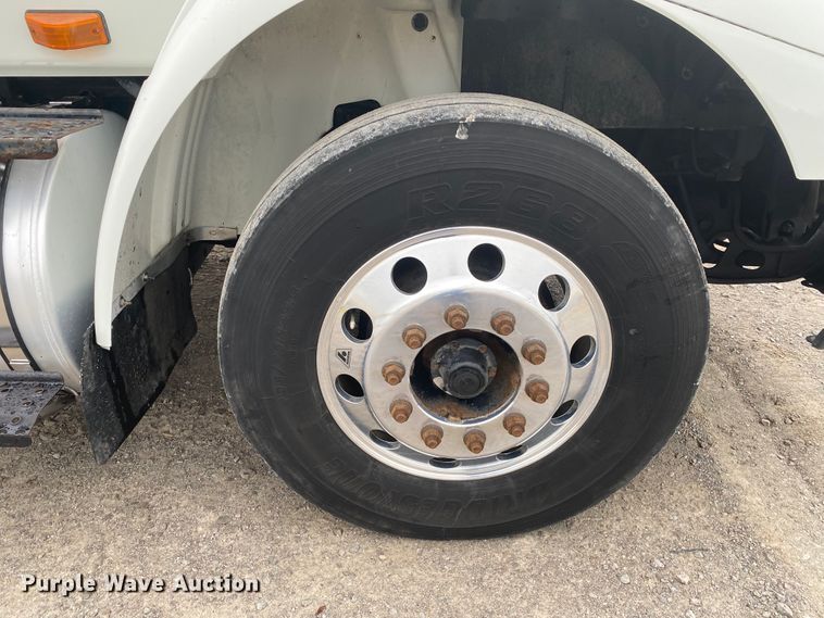 image for item JN9116 2012 International TranStar 8500  semi truck