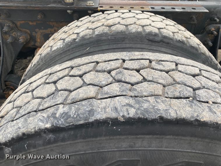 image for item JN9116 2012 International TranStar 8500  semi truck