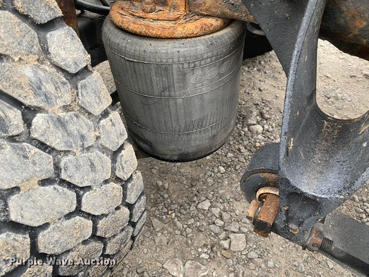 image for item JN9116 2012 International TranStar 8500  semi truck