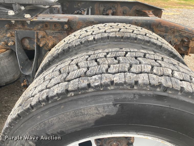 image for item JN9116 2012 International TranStar 8500  semi truck