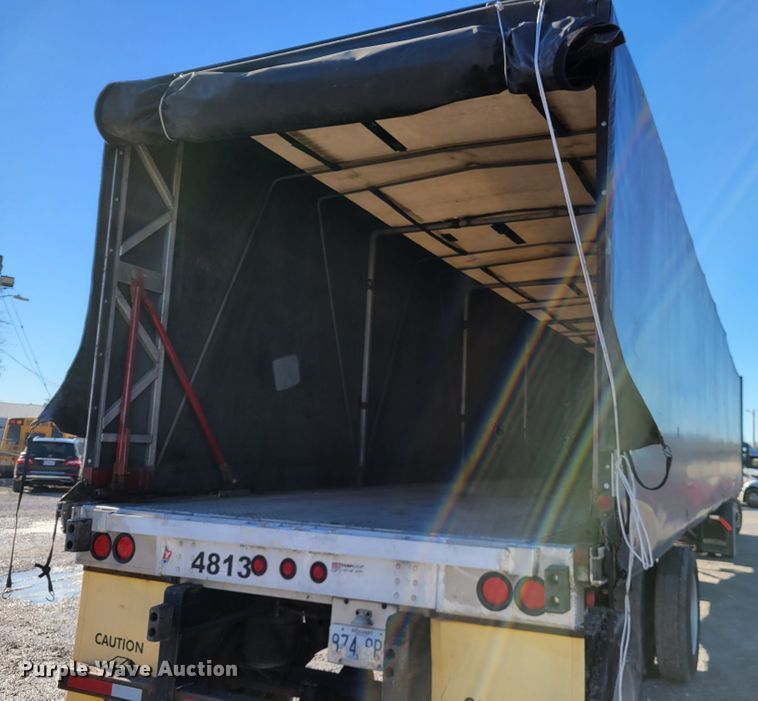 image for item KH9919 2007 Utility FS2CHA  flatbed trailer