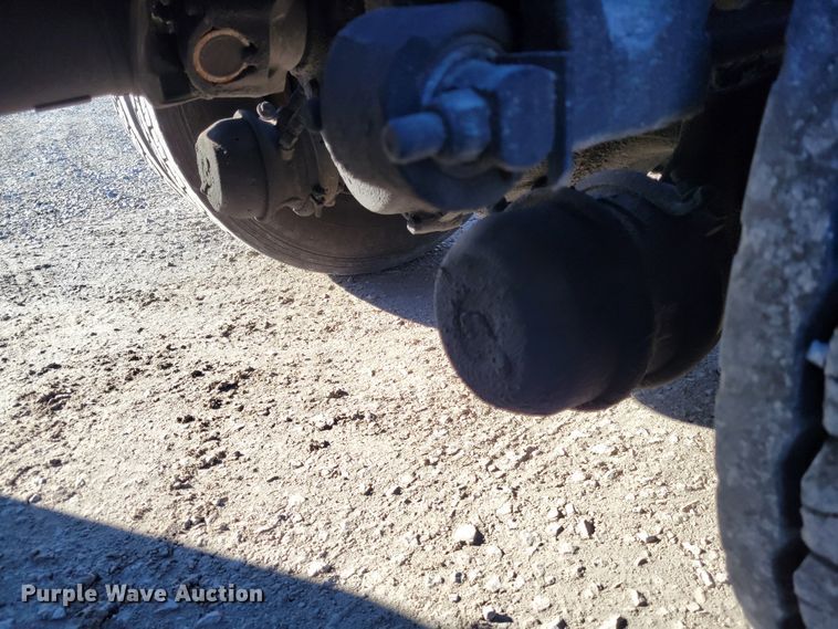 image for item KH9921 1998 Volvo VN  semi truck