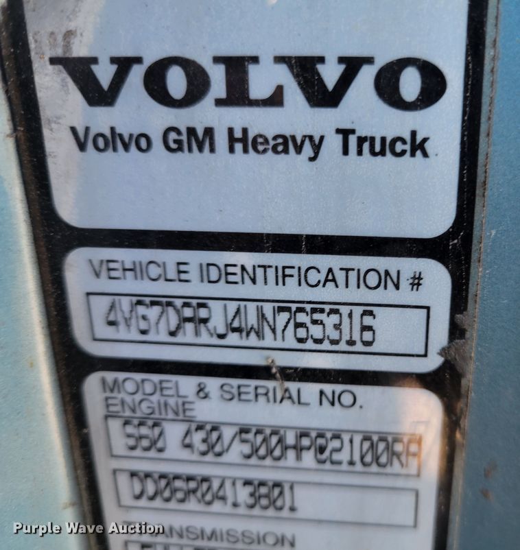 image for item KH9921 1998 Volvo VN  semi truck