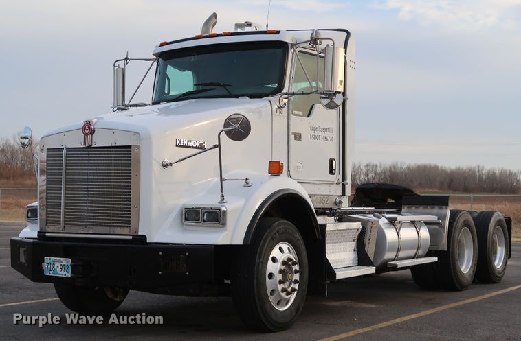 image for item KY9723 2012 Kenworth T800  semi truck