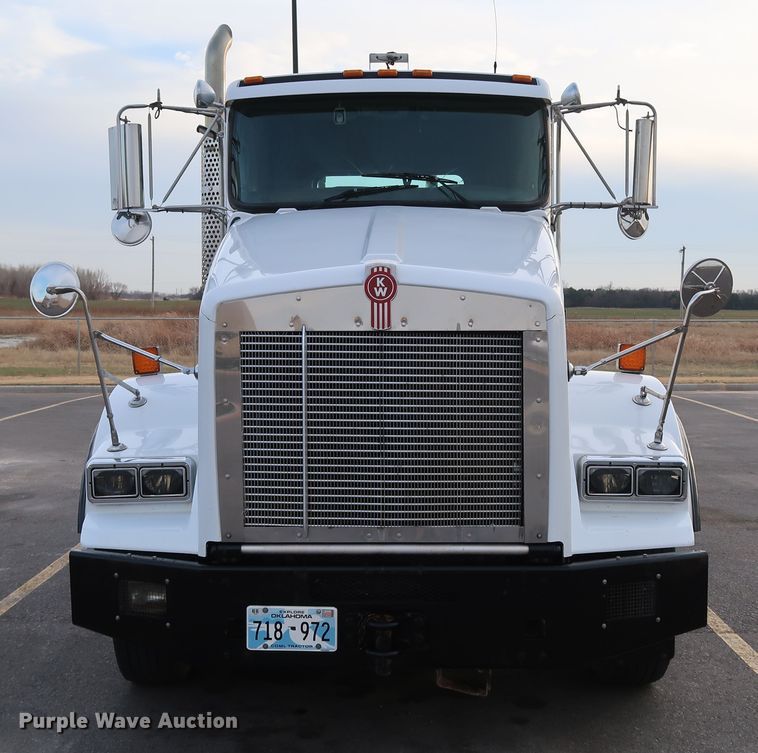 image for item KY9723 2012 Kenworth T800  semi truck