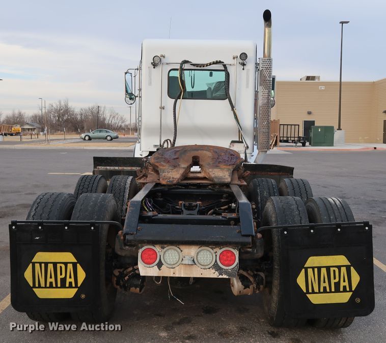 image for item KY9723 2012 Kenworth T800  semi truck