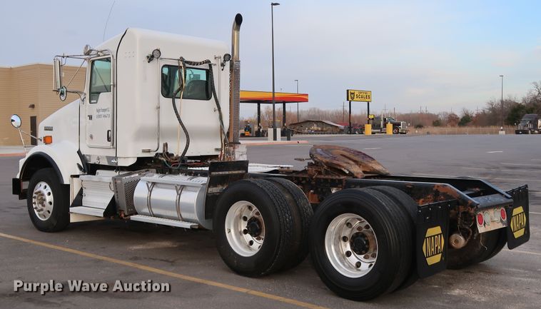 image for item KY9723 2012 Kenworth T800  semi truck