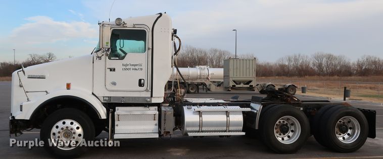 image for item KY9723 2012 Kenworth T800  semi truck