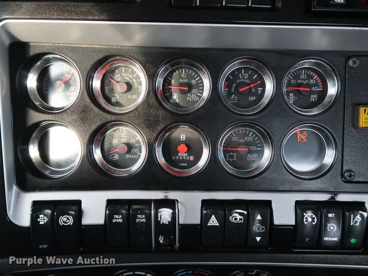 image for item KY9723 2012 Kenworth T800  semi truck