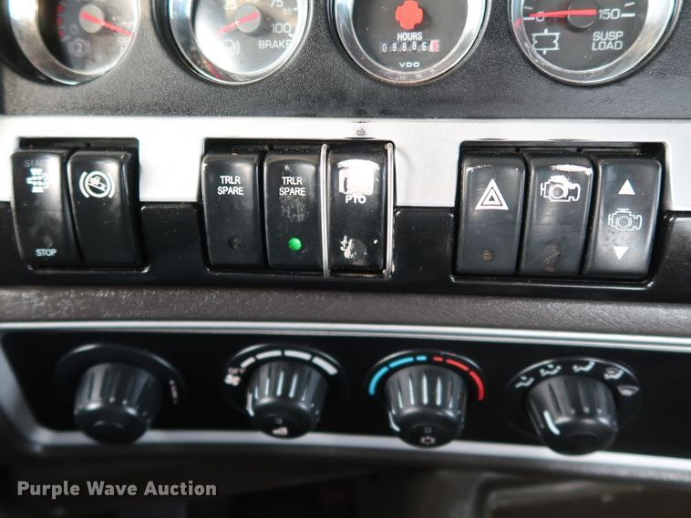 image for item KY9723 2012 Kenworth T800  semi truck