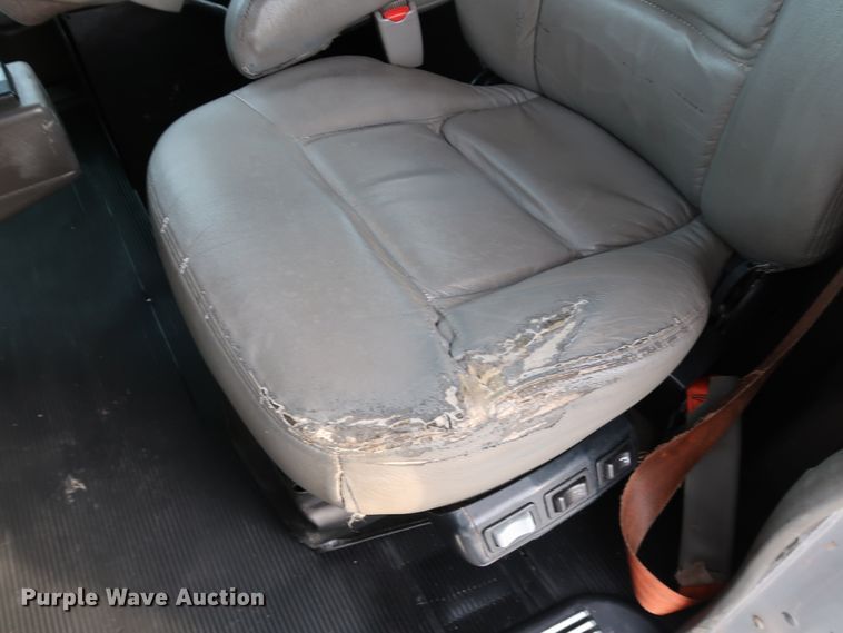 image for item KY9723 2012 Kenworth T800  semi truck