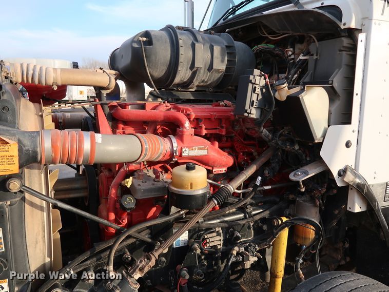 image for item KY9723 2012 Kenworth T800  semi truck