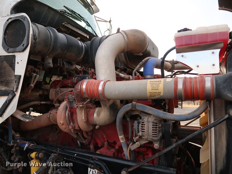 image for item KY9723 2012 Kenworth T800  semi truck