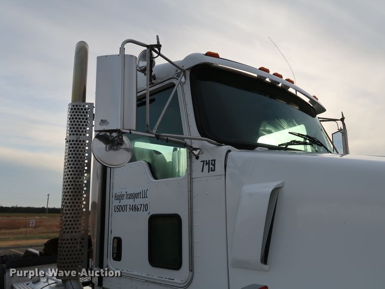 image for item KY9723 2012 Kenworth T800  semi truck