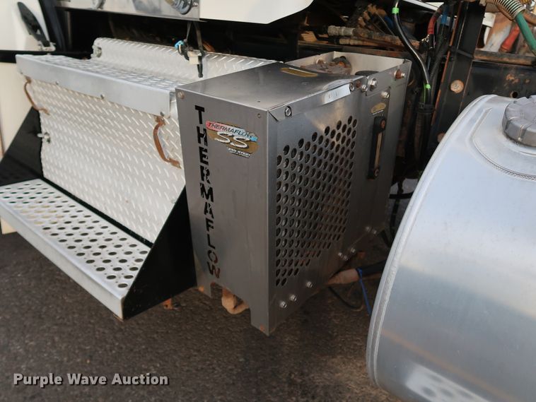 image for item KY9723 2012 Kenworth T800  semi truck