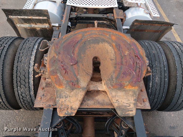 image for item KY9723 2012 Kenworth T800  semi truck