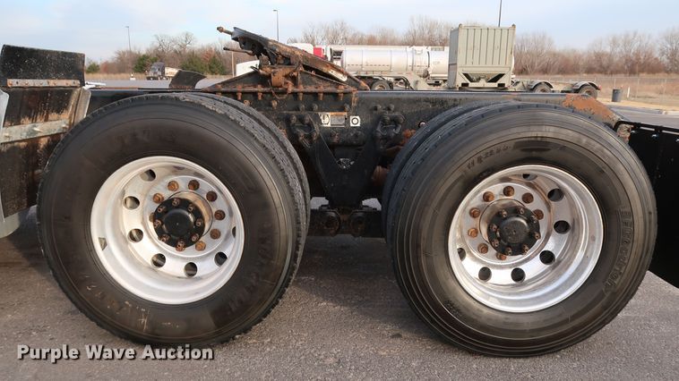 image for item KY9723 2012 Kenworth T800  semi truck