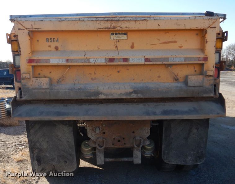 image for item DH8128 2011 International WorkStar 7400  dump truck