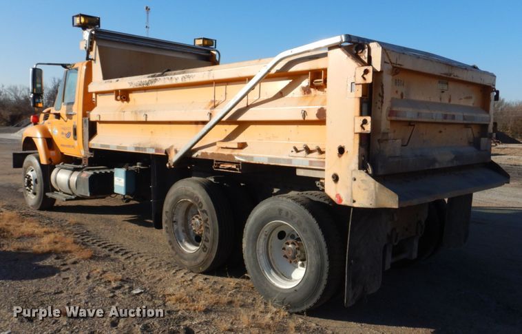 image for item DH8128 2011 International WorkStar 7400  dump truck