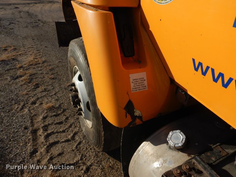 image for item DH8128 2011 International WorkStar 7400  dump truck