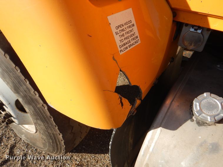 image for item DH8128 2011 International WorkStar 7400  dump truck