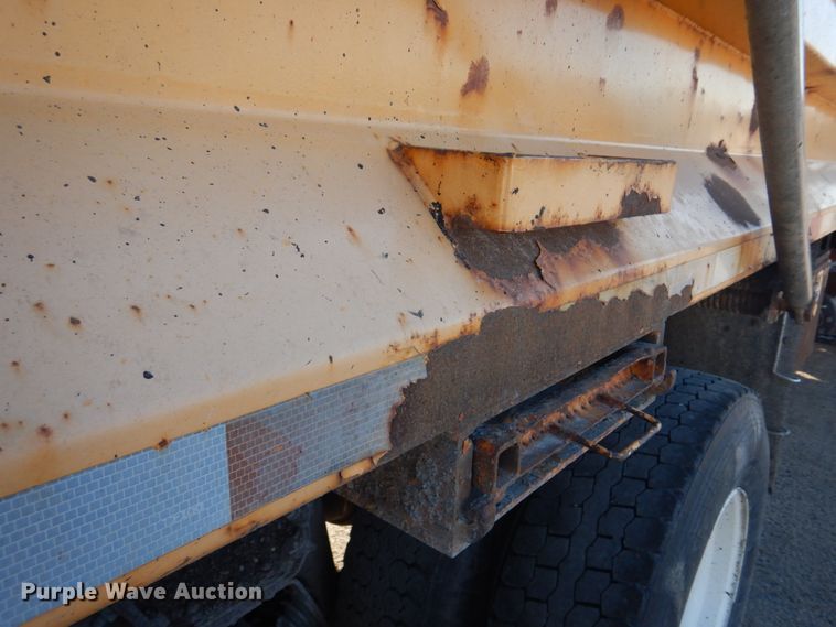 image for item DH8128 2011 International WorkStar 7400  dump truck