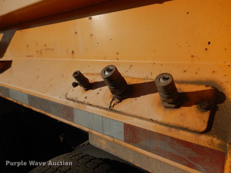 image for item DH8128 2011 International WorkStar 7400  dump truck