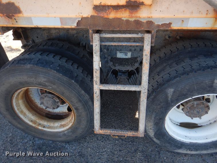 image for item DH8128 2011 International WorkStar 7400  dump truck