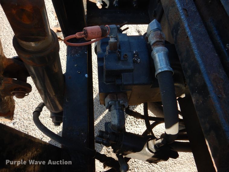 image for item DH8128 2011 International WorkStar 7400  dump truck