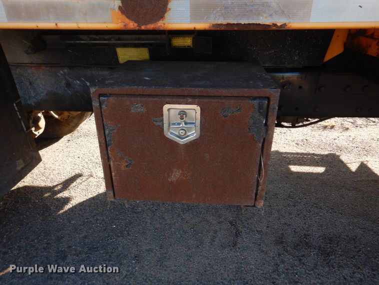 image for item DH8128 2011 International WorkStar 7400  dump truck