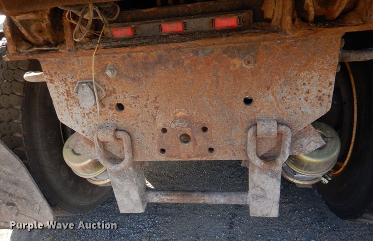 image for item DH8128 2011 International WorkStar 7400  dump truck